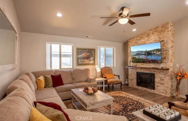 905 W Aeroplane Boulevard, Big Bear City, CA 92314