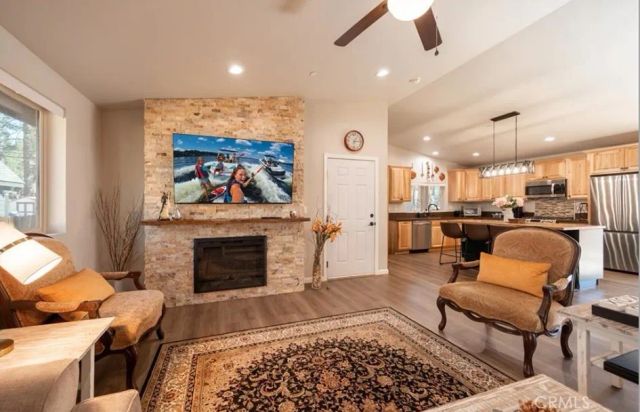 905 W Aeroplane Boulevard, Big Bear City, CA 92314