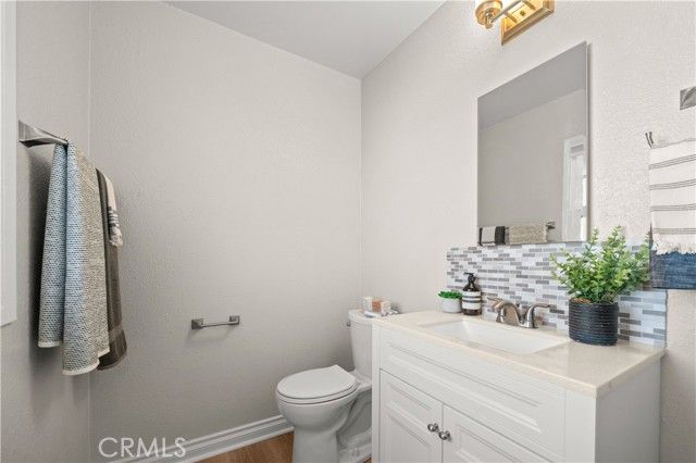 5082 Edinger Avenue, Huntington Beach, CA 92649