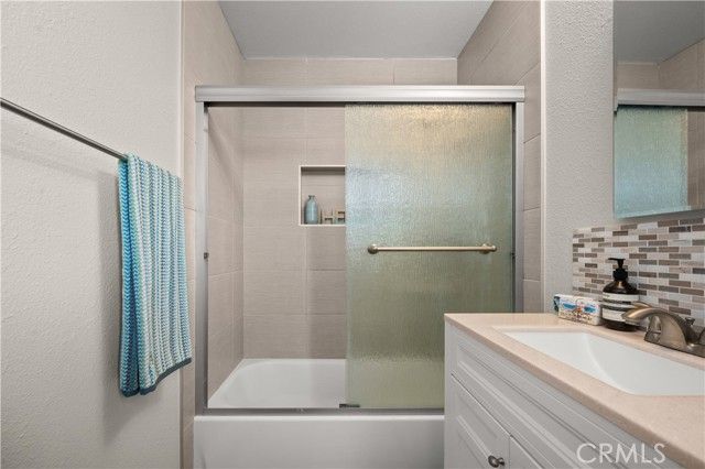 5082 Edinger Avenue, Huntington Beach, CA 92649