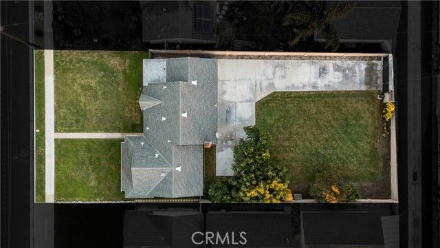 5082 Edinger Avenue, Huntington Beach, CA 92649