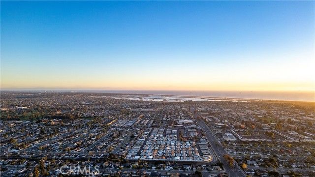 5082 Edinger Avenue, Huntington Beach, CA 92649