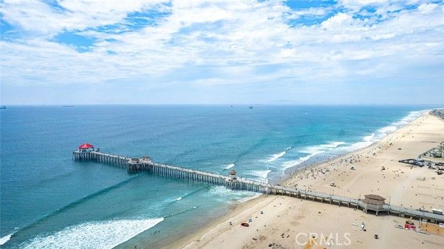 5082 Edinger Avenue, Huntington Beach, CA 92649