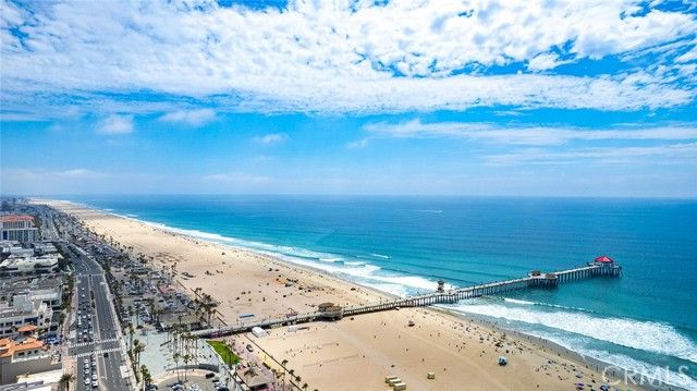 5082 Edinger Avenue, Huntington Beach, CA 92649