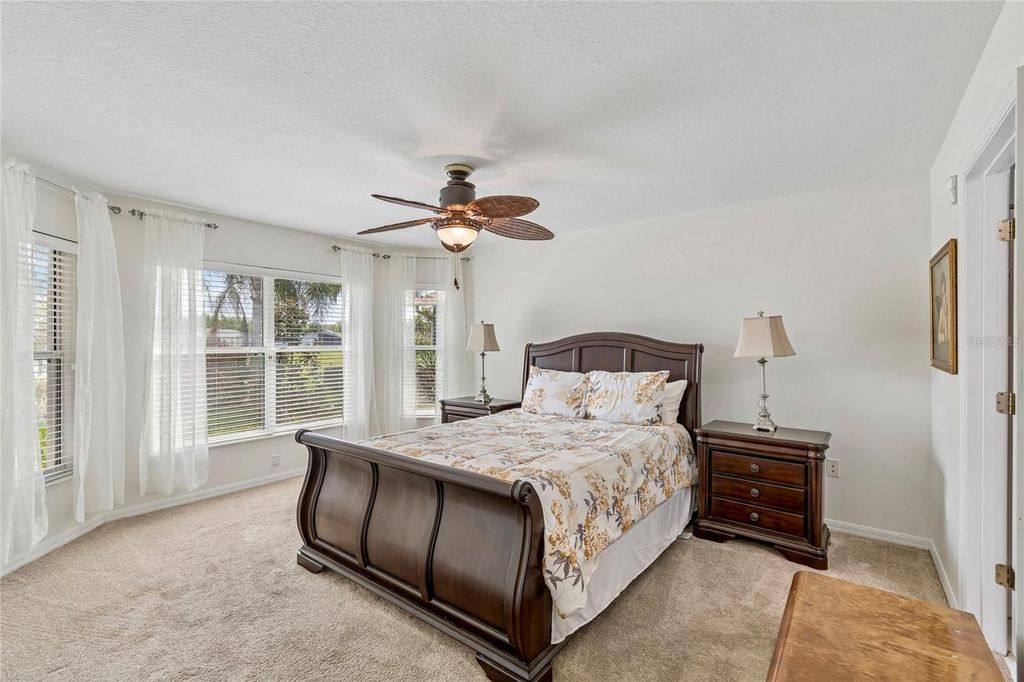 Image 15 of property listing at 213 GRAND CANAL DR, Poinciana, FL 34759
