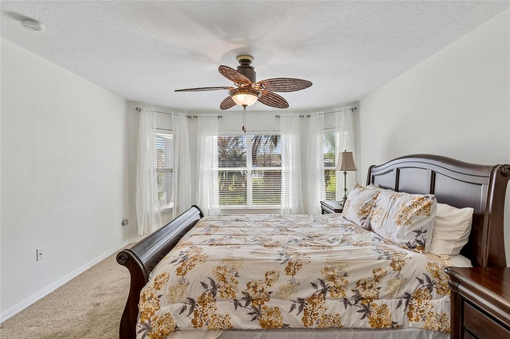 Image 16 of property listing at 213 GRAND CANAL DR, Poinciana, FL 34759