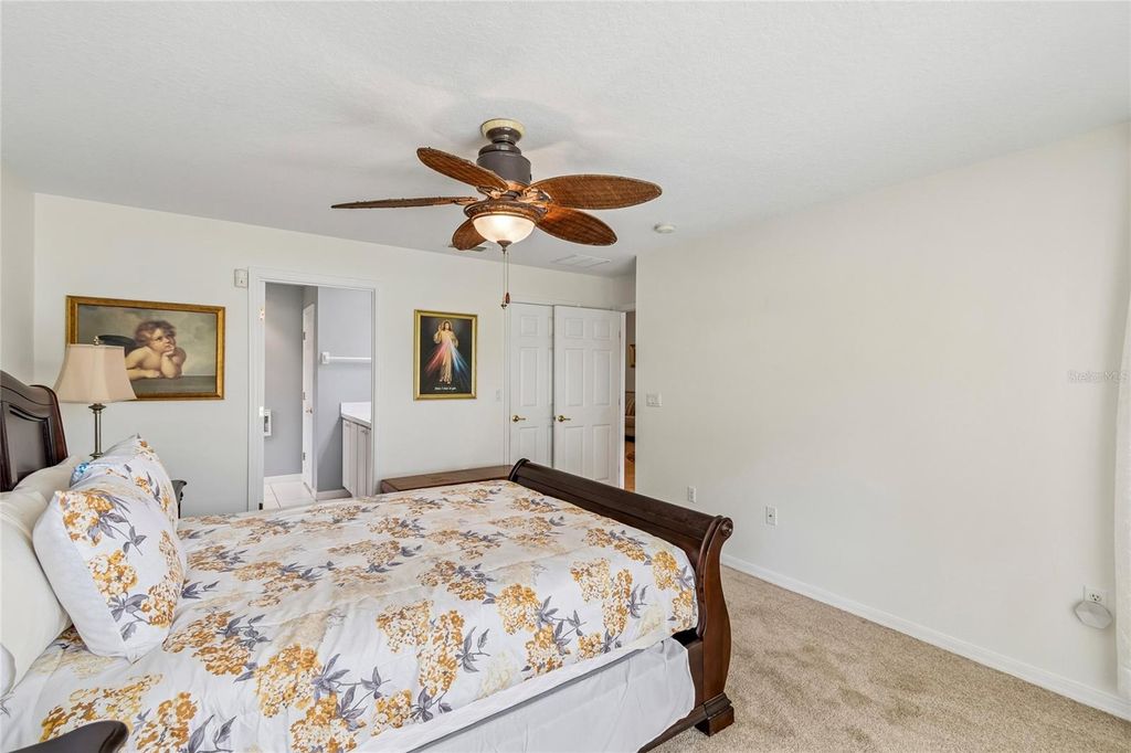 Image 17 of property listing at 213 GRAND CANAL DR, Poinciana, FL 34759