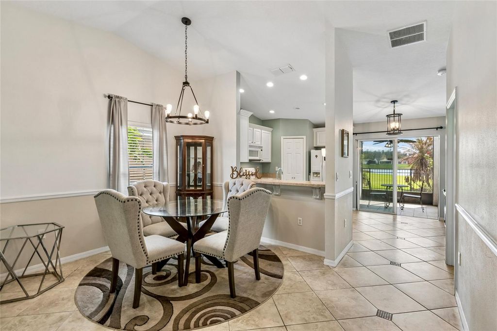Image 7 of property listing at 213 GRAND CANAL DR, Poinciana, FL 34759