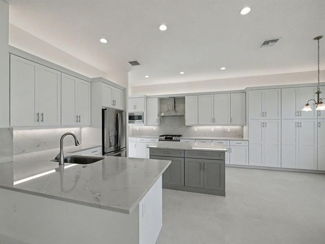 12476 SW Pink Playa Parkway, Port St. Lucie, FL 34987