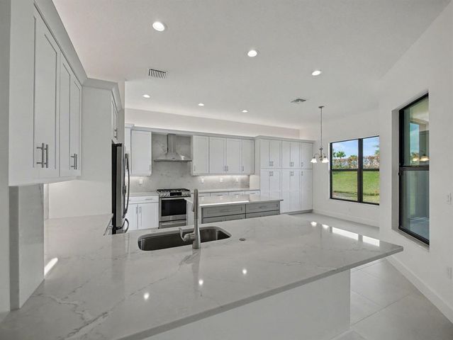 12476 SW Pink Playa Parkway, Port St. Lucie, FL 34987