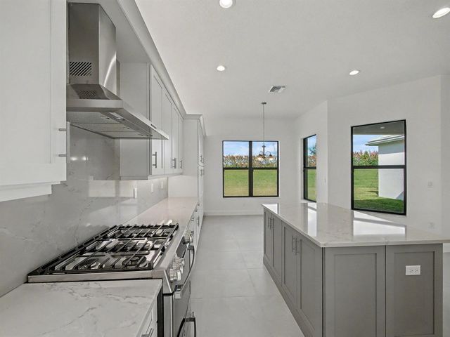 12476 SW Pink Playa Parkway, Port St. Lucie, FL 34987