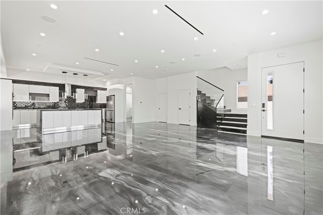 15209 Cohasset, Van Nuys, CA 91405