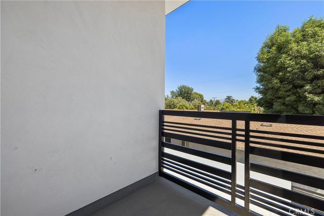 15209 Cohasset, Van Nuys, CA 91405