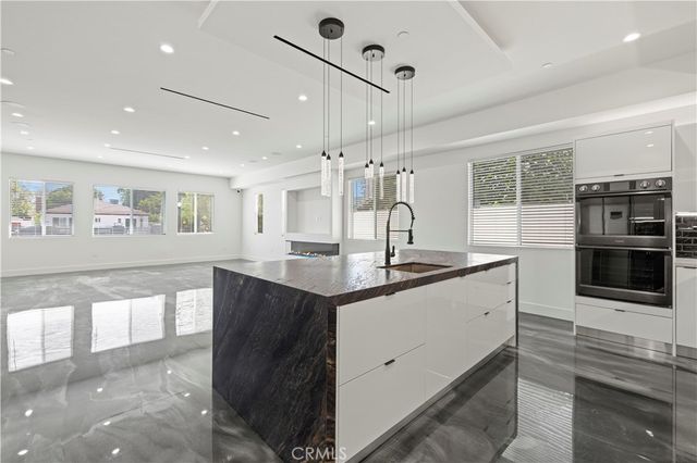 15209 Cohasset, Van Nuys, CA 91405