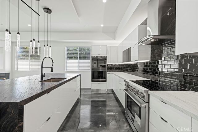 15209 Cohasset, Van Nuys, CA 91405