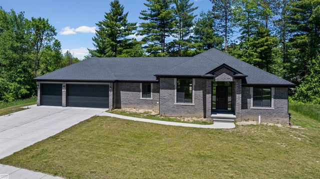 3702 N Athanasia Way, Fort Gratiot, MI 48059