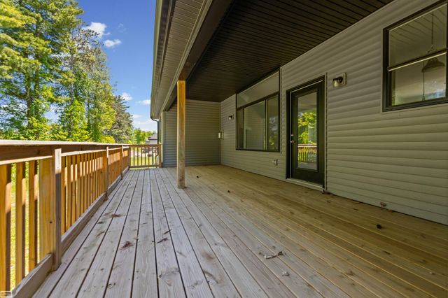 3702 N Athanasia Way, Fort Gratiot, MI 48059