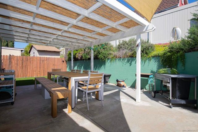 822 Laurelwood Ct, San Marcos, CA 92069