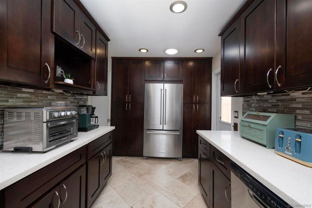 822 Laurelwood Ct, San Marcos, CA 92069