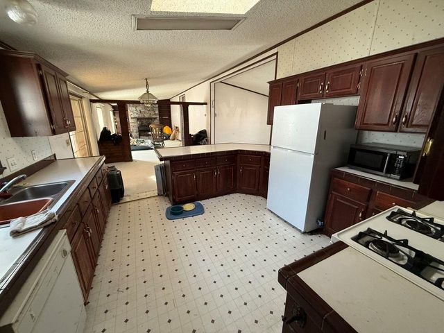 N4958 ARROWHEAD TRAIL, Juneau, WI 53039