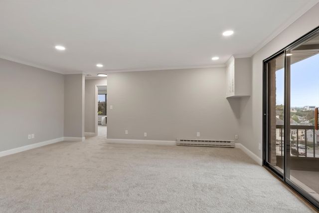 234 Nesmith St 24, Lowell, MA 01852