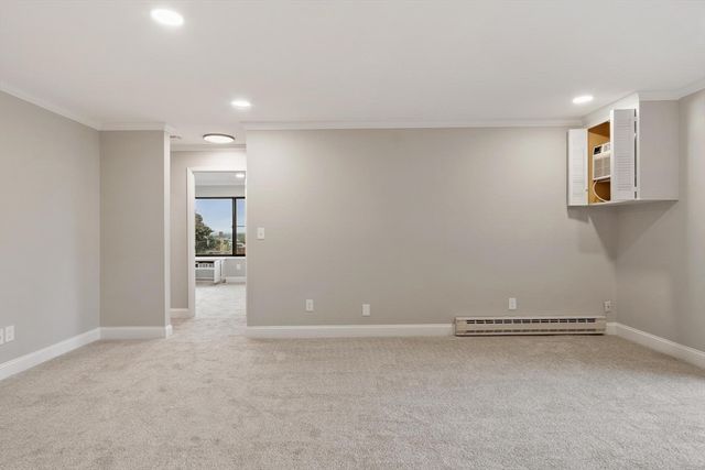 234 Nesmith St 24, Lowell, MA 01852