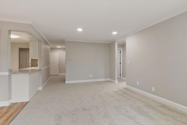 234 Nesmith St 24, Lowell, MA 01852