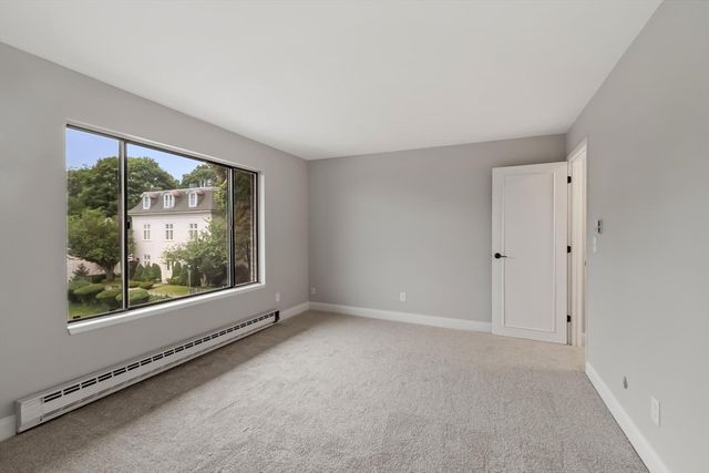 234 Nesmith St 24, Lowell, MA 01852