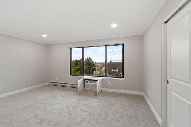 234 Nesmith St 24, Lowell, MA 01852