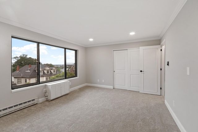 234 Nesmith St 24, Lowell, MA 01852