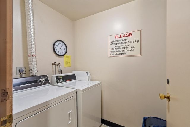 234 Nesmith St 24, Lowell, MA 01852