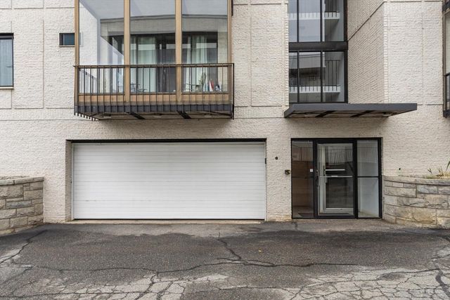 234 Nesmith St 24, Lowell, MA 01852