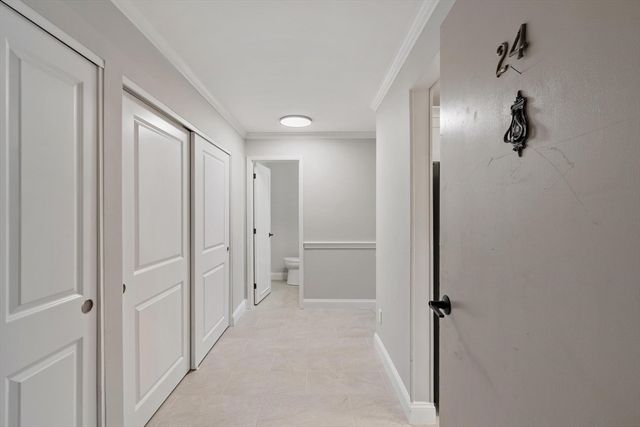 234 Nesmith St 24, Lowell, MA 01852