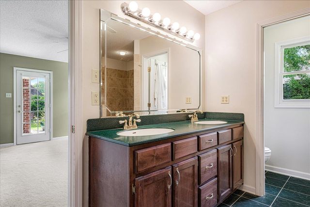 6841 TREE BREEZE CV, Bartlett, TN 38135