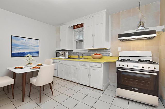 2125 44th Avenue N, Minneapolis, MN 55412