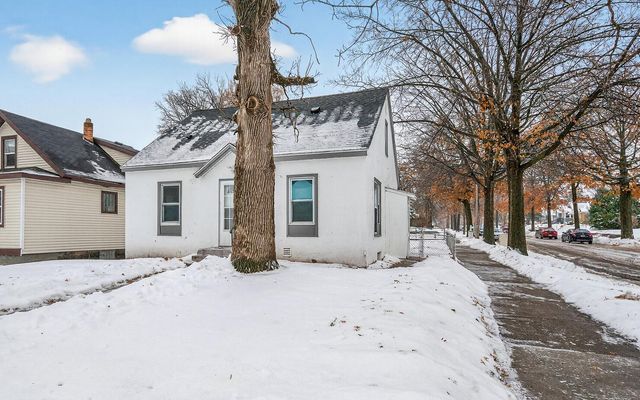 2125 44th Avenue N, Minneapolis, MN 55412