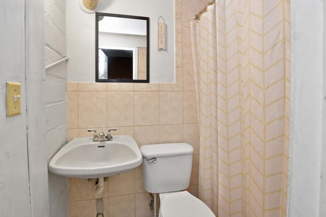 2125 44th Avenue N, Minneapolis, MN 55412