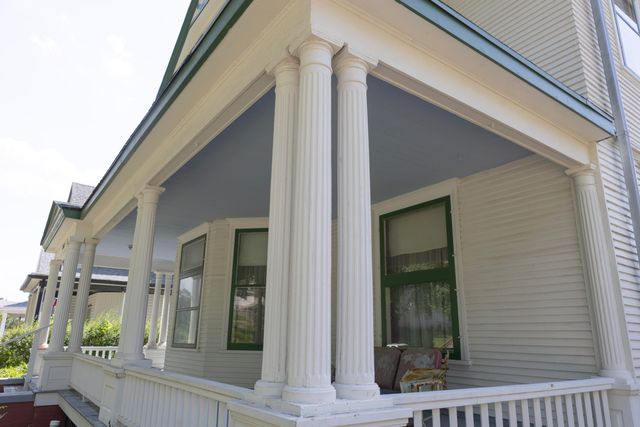 216 BLUFF Street, Council Bluffs, IA 51503