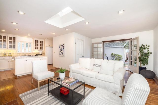 4107 Mackay Drive, Palo Alto, CA 94306