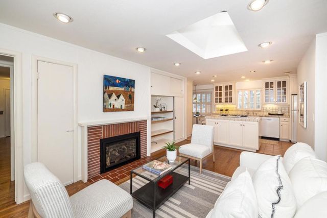 4107 Mackay Drive, Palo Alto, CA 94306