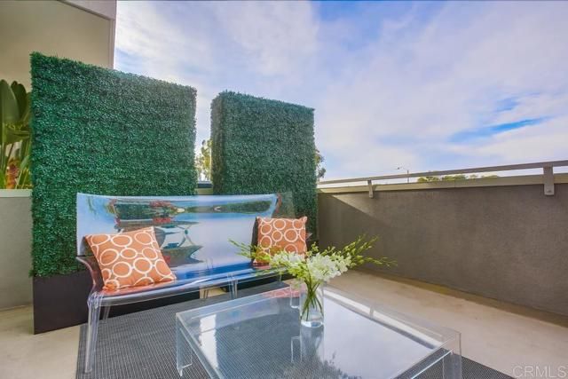 725 Grand Avenue, Carlsbad, CA 92008