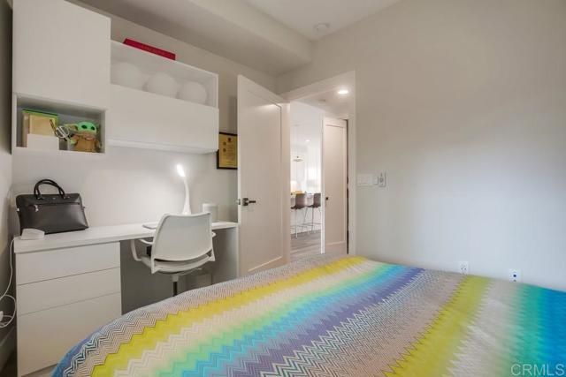 725 Grand Avenue, Carlsbad, CA 92008