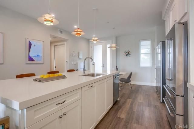 725 Grand Avenue, Carlsbad, CA 92008