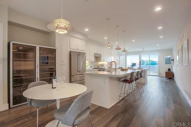 725 Grand Avenue, Carlsbad, CA 92008