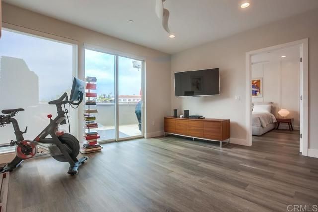 725 Grand Avenue, Carlsbad, CA 92008