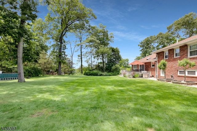28 Pepper Rd, Montville Twp., NJ 07082