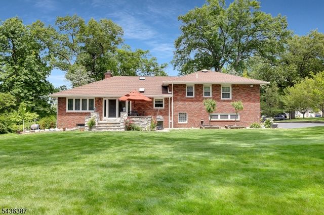 28 Pepper Rd, Montville Twp., NJ 07082