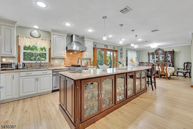 28 Pepper Rd, Montville Twp., NJ 07082