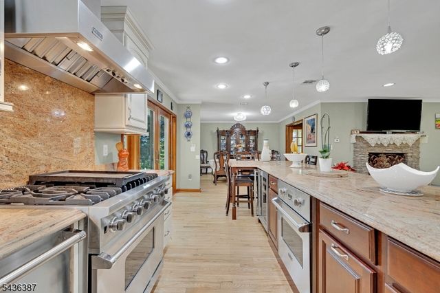 28 Pepper Rd, Montville Twp., NJ 07082