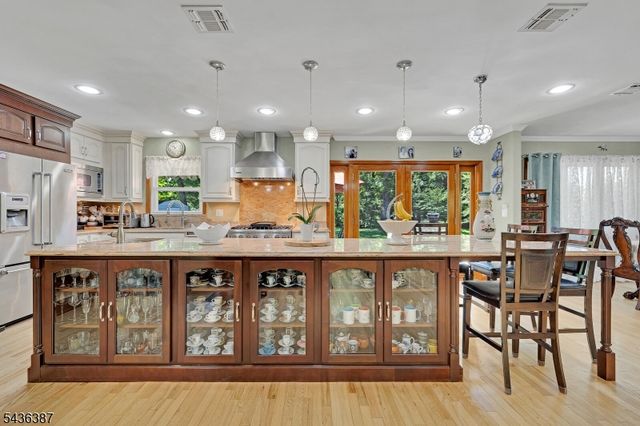 28 Pepper Rd, Montville Twp., NJ 07082